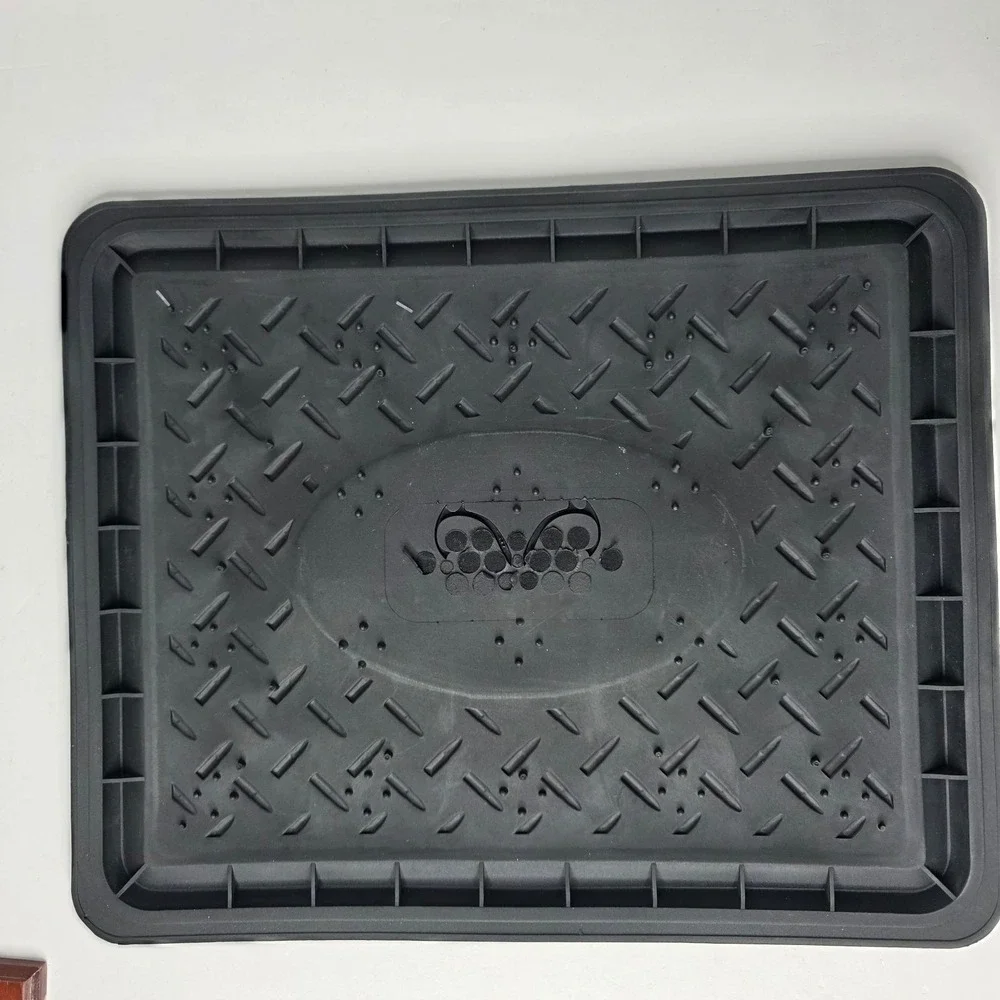 Realtree Outfitters Utility Camo Floor Mats Set of 2 Universal Fit Car Track Mat